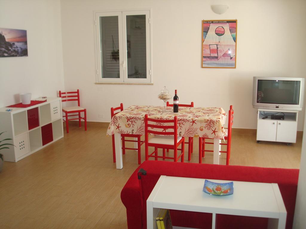 Ferienwohnung Mare D'Amuri Porto Empedocle Zimmer foto