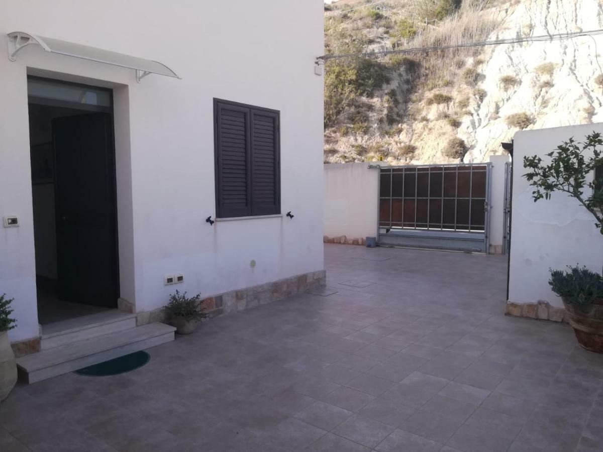 Ferienwohnung Mare D'Amuri Porto Empedocle Exterior foto